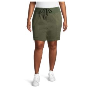 NWT Woman's Terra & Sky Plus Utility Shorts